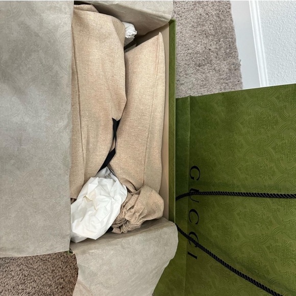 Mens Gucci Sneakers - Picture 7 of 7